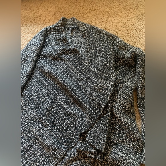 Express Open Cardigan, Size M - Picture 4 of 6